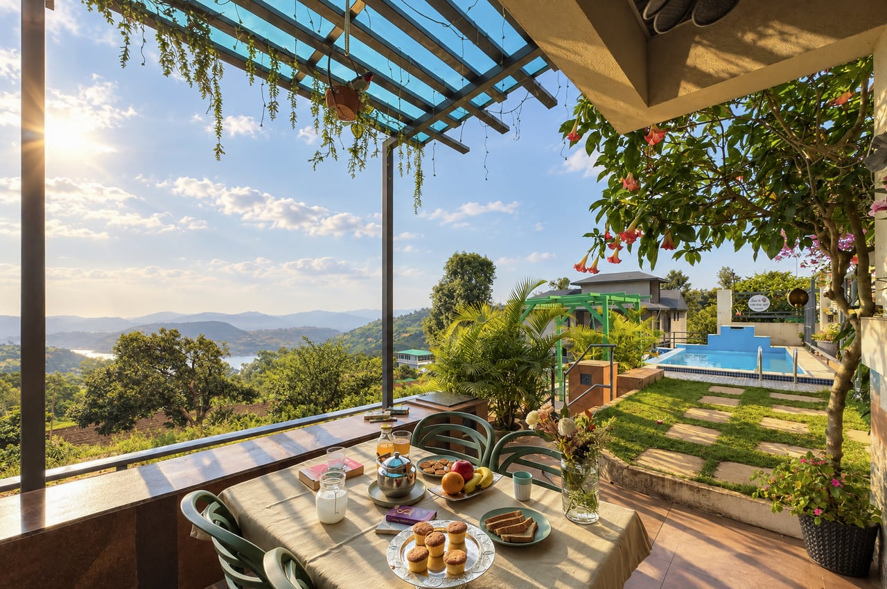Terrace Outdoor Patio Dining at Meraki Hillside Villa